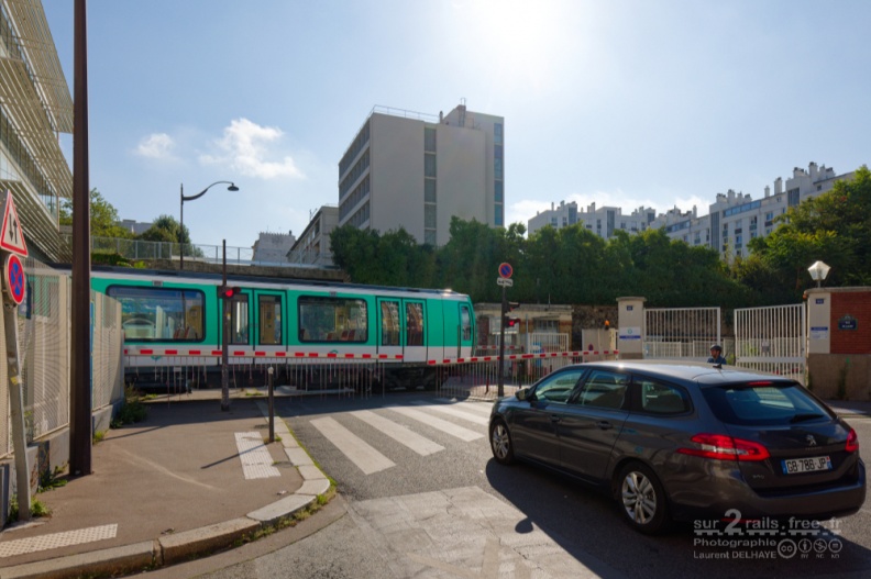 Paris 75-Passage a niveau-RATP-R5 14694